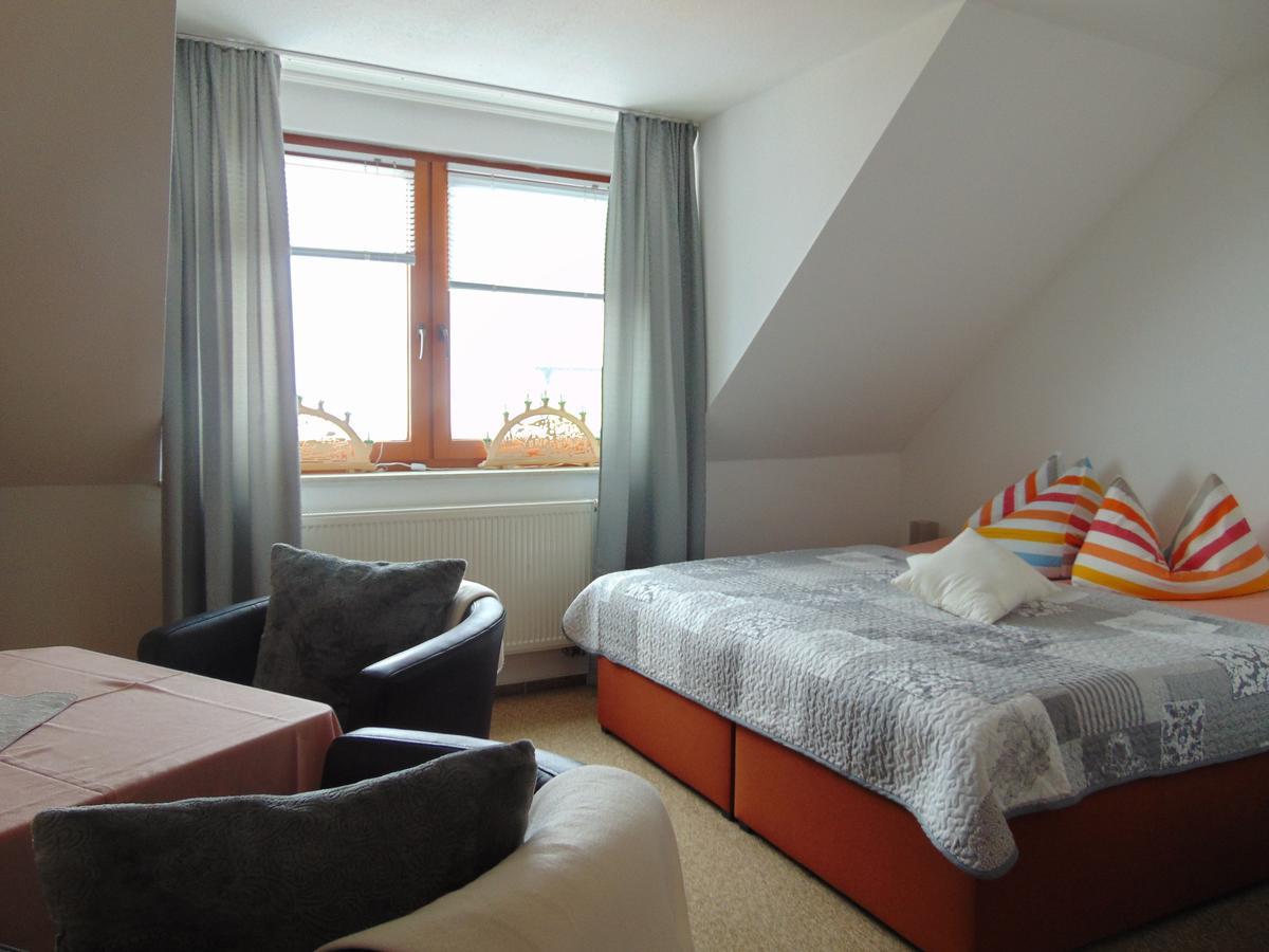 Ferienvermietung Engelstaedter Apartment *